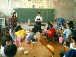 嬉野小学校－お茶のひみつをさぐれ-